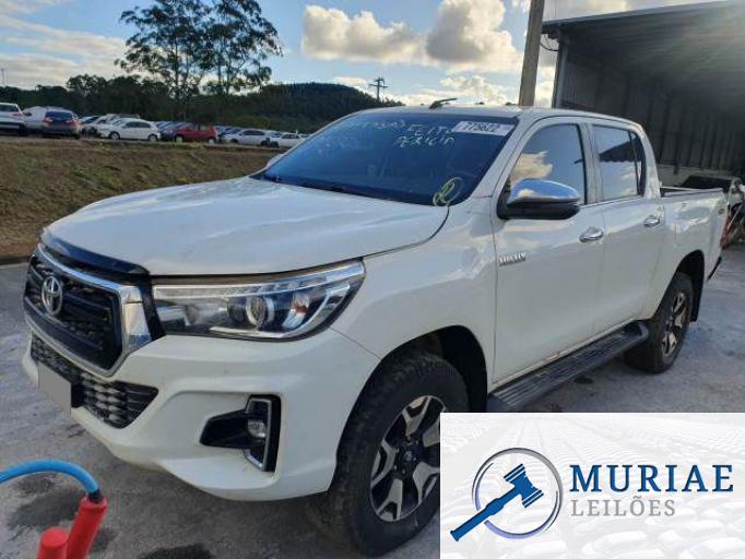 TOYOTA HILUX 20/20