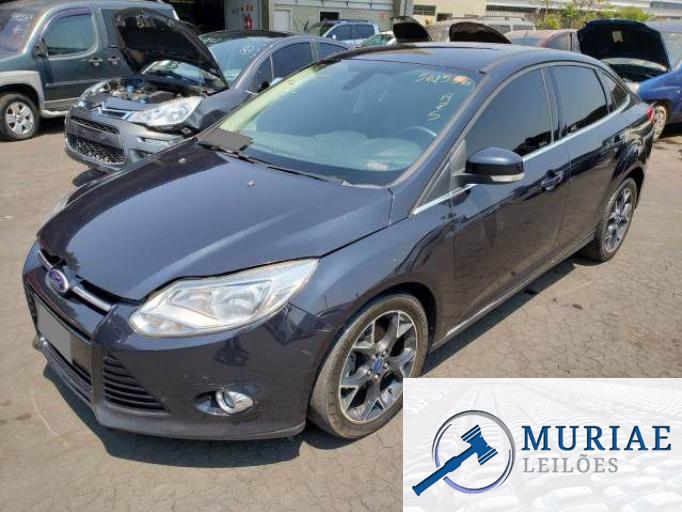 FORD FOCUS SEDAN 13/14