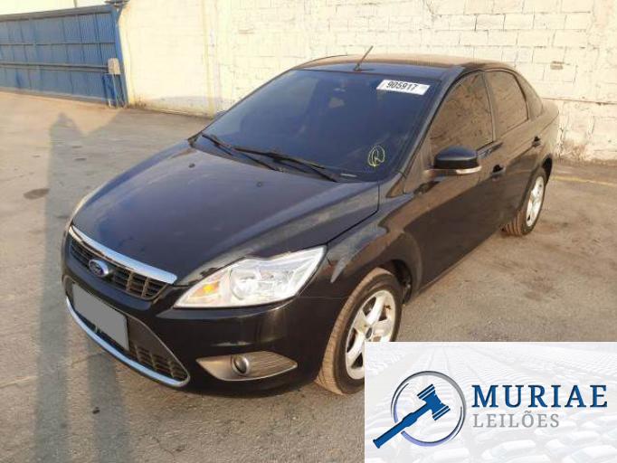 FORD FOCUS SEDAN 10/10