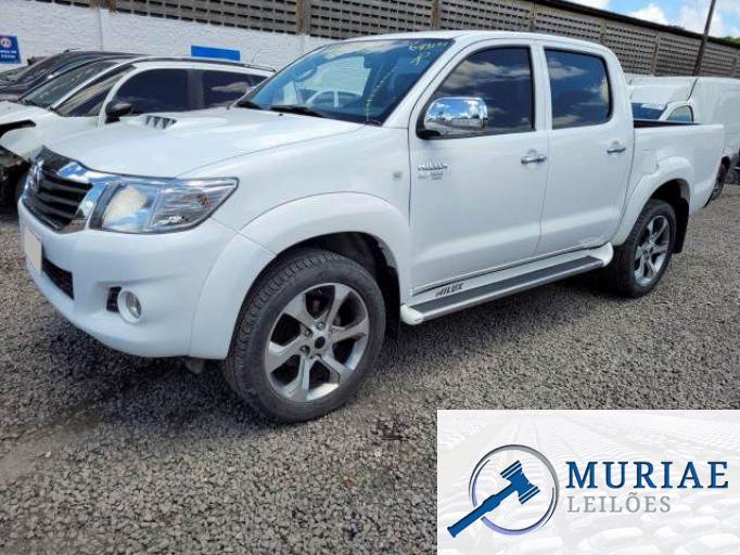 TOYOTA HILUX 14/14