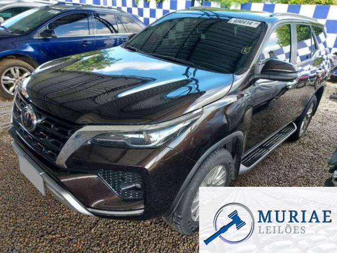 TOYOTA HILUX SW4 21/21